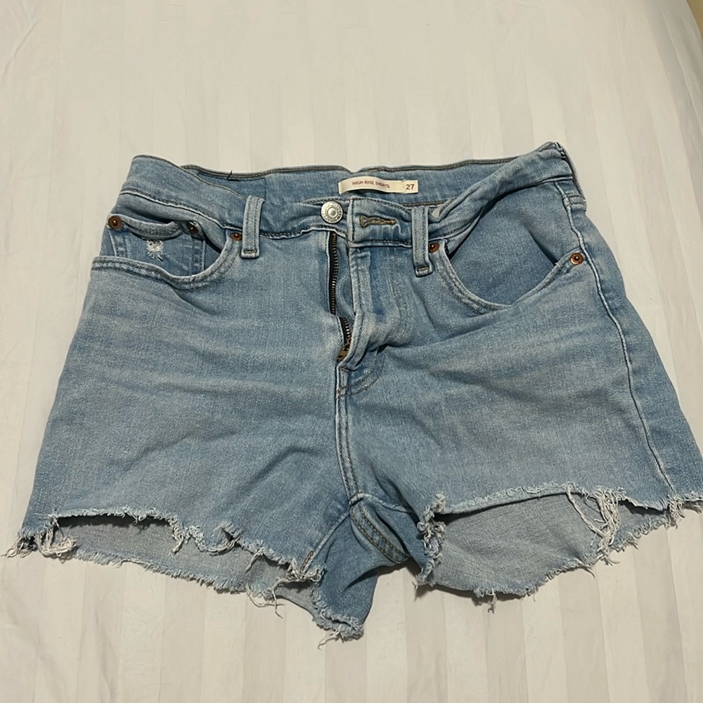 Levi’s 501 High Rise Shorts in In The Zone - Medium Wash Size 27